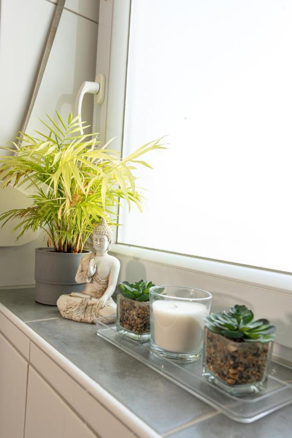 #3 Bequemes Zimmer Mit Pool Und Garten เมมมิงเงน ภายนอก รูปภาพ