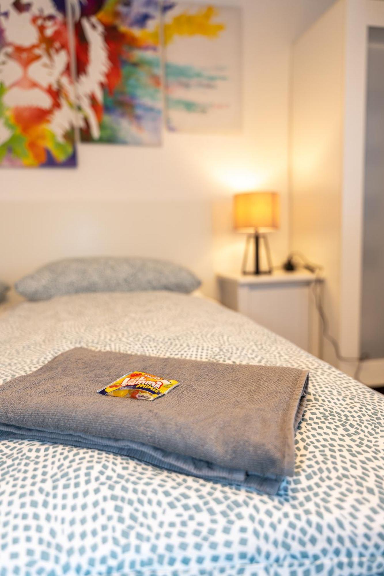 #3 Bequemes Zimmer Mit Pool Und Garten เมมมิงเงน ภายนอก รูปภาพ